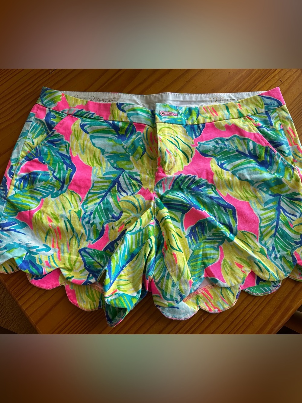 Lilly Pulitzer Scallop Hem Shorts - Pink Multi Leaf Print